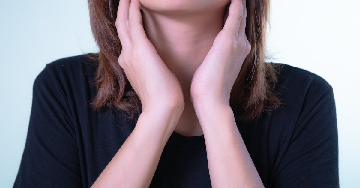 New COVID Variant ‘Nimbus’ Triggers Panic With ‘Razor Blade Throat’ Symptom