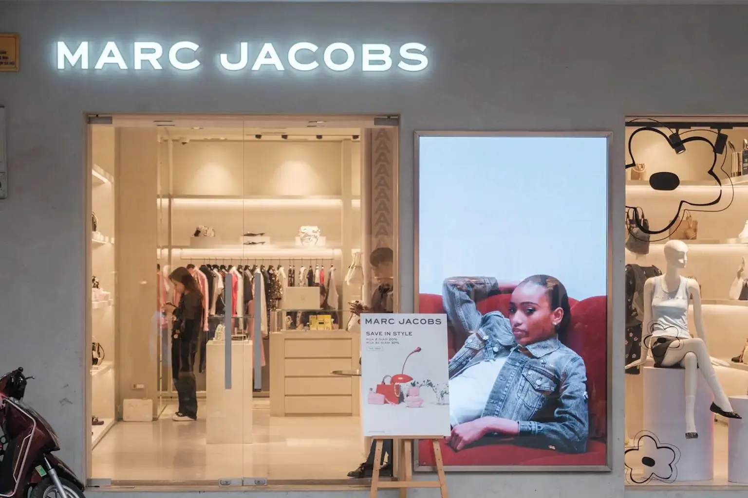 LVMH May Sell Marc Jacobs Amid Drop in Luxury Sales