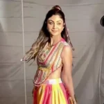 Shilpa Shetty Stuns in Multicoloured Lehenga for Navratri 2025