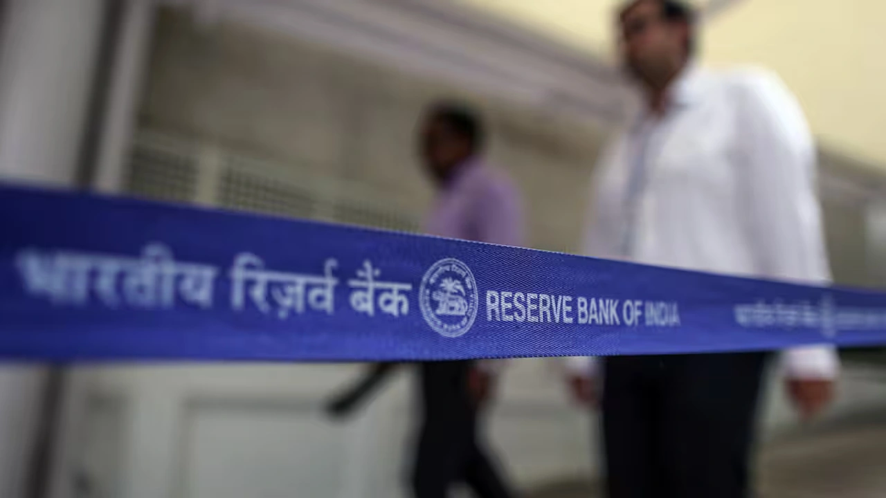 RBI Policy Push Lifts Indian Bank Stocks, Markets Eye Festive Boost