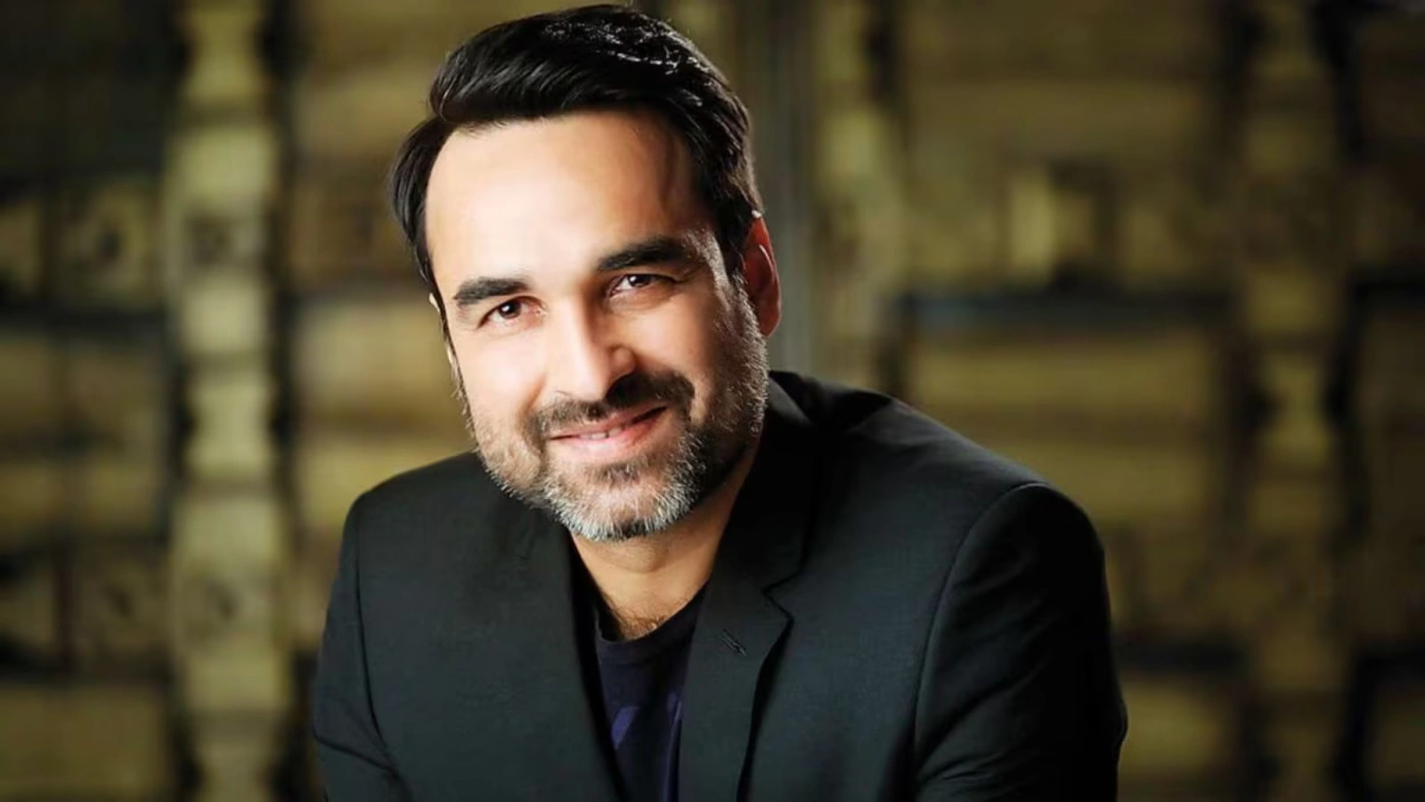 Pankaj Tripathi’s Royal Makeover Sparks AI vs Reality Buzz