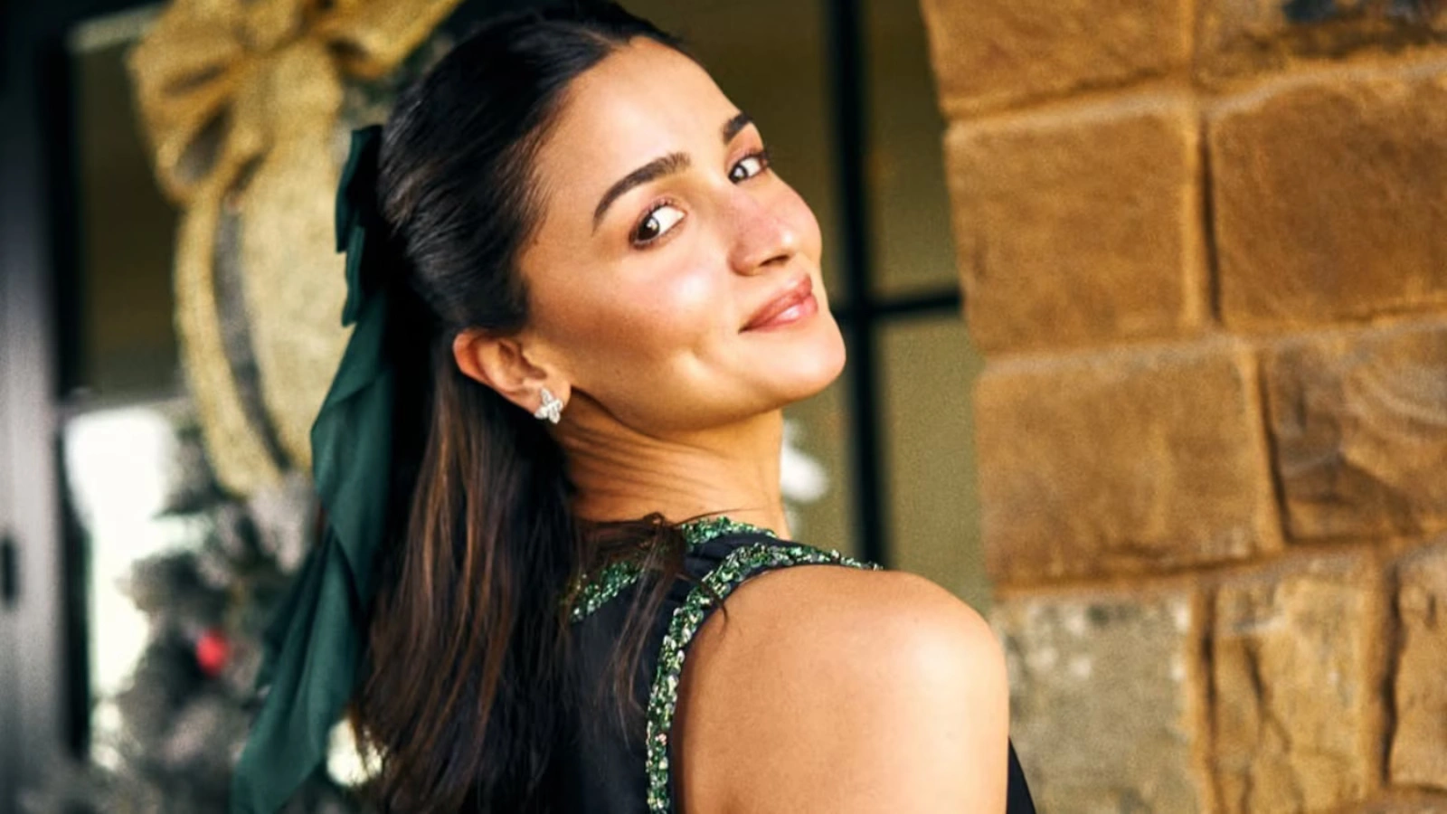 Alia Bhatt Brings Back Bows With Chic Holiday Hairstyles